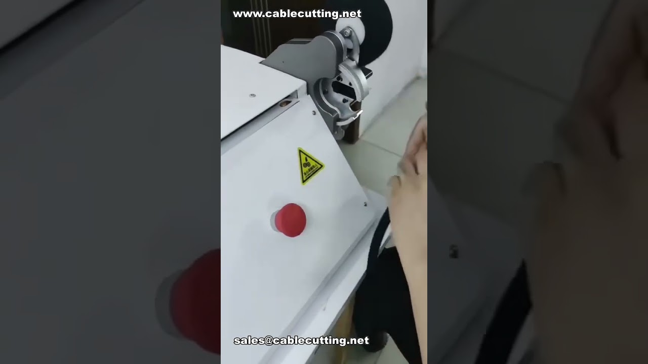견인식 연속 평면 테이핑 머신 | 공장 작업 현장 영상