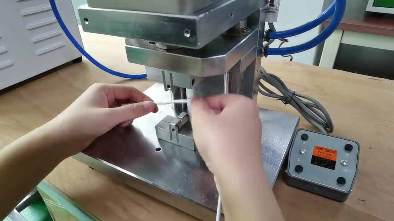 Semi-Automatic Mid-Section Wire Stripping Machine for Factory Automation